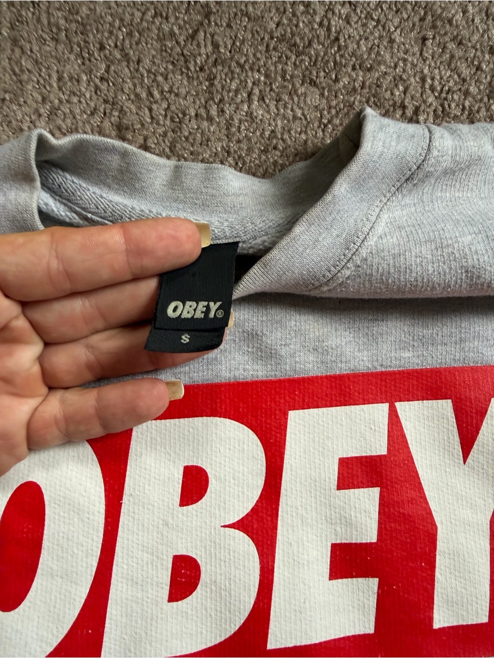 Obey crewneck sweatshirt - Picture 2 of 2